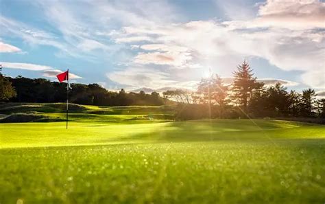 5 Essential Golf Course Applications