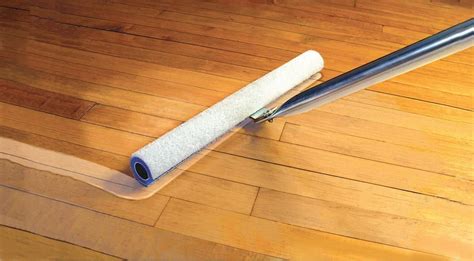 5 Tips For Using A T-Bar Applicator On Wood Floors