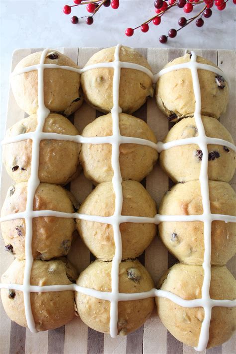 5 Tips To Make Perfect Hot Cross Buns