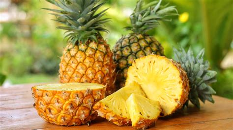 5 Ways Pineapple Affects Your Chickens