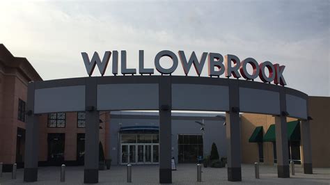 5 Ways To Land A Job At Willowbrook Mall