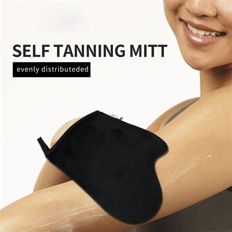 5 Ways To Perfect Self Tanning With An Applicator Mitt