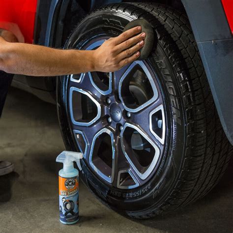 5 Ways To Shine Tires With Chemical Guys Applicator