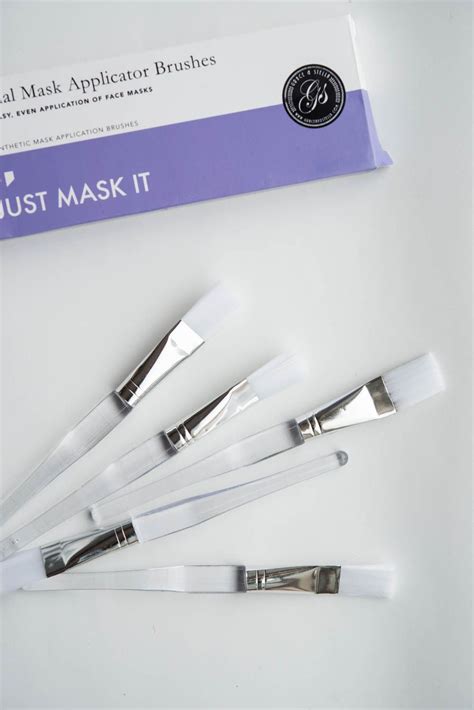 5 Ways To Use A Mask Applicator Brush