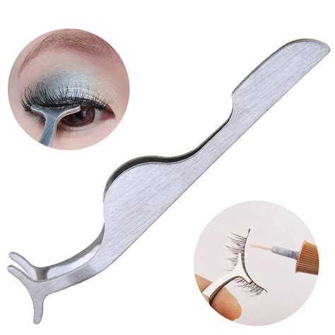 5 Ways To Use An Eyelash Applicator Tool