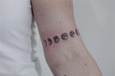 7 Symbolic Moon Phases For Tattoo Inspiration