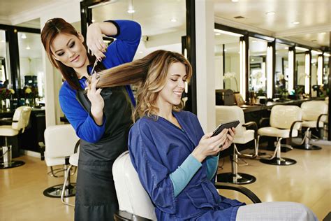 7 Tips To Land A Hair Salon Job