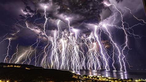 7 Ways Water Affects Lightnings Power