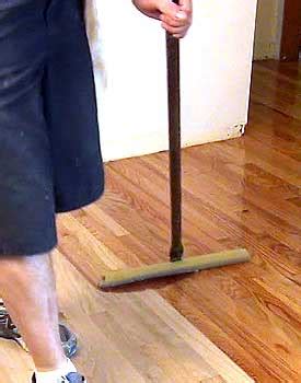 Best Hardwood Floor Finish Applicator For Perfect Results