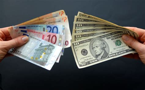 Convert 30 Euros To American Dollars Easily Today