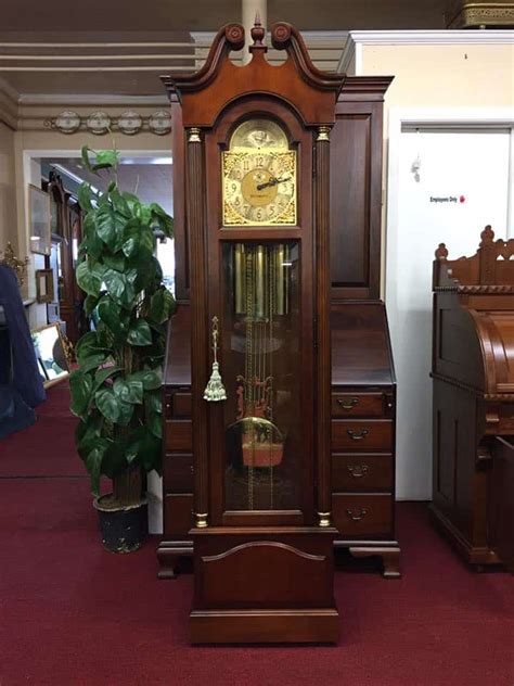 Determining The Value Of Howard Miller Grandfather Clocks