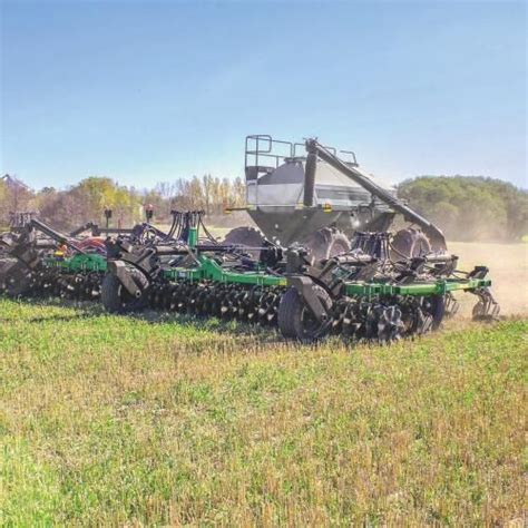 Efficient Dry Fertilizer Applicators For Farming Success