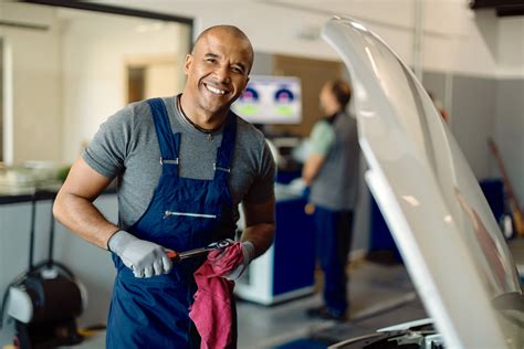 Get Hired: Tips For A Winning Mechanic Job Application