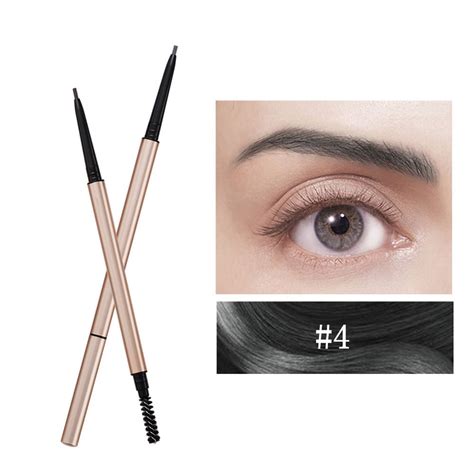 Mastering Eyebrow Makeup With An Eyebrow Applicator